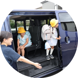 送迎代・冷暖房費等込み